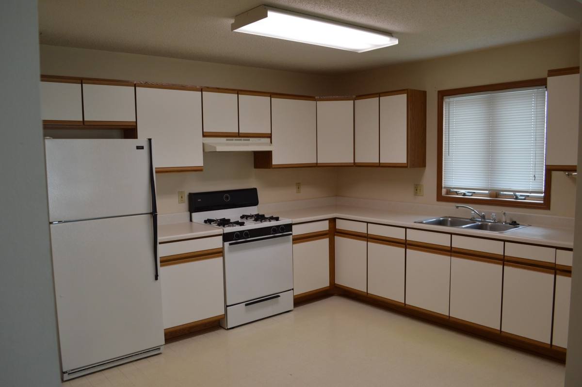Apartment for rent at 2102 14th Ave N, Clear Lake, IA 50428