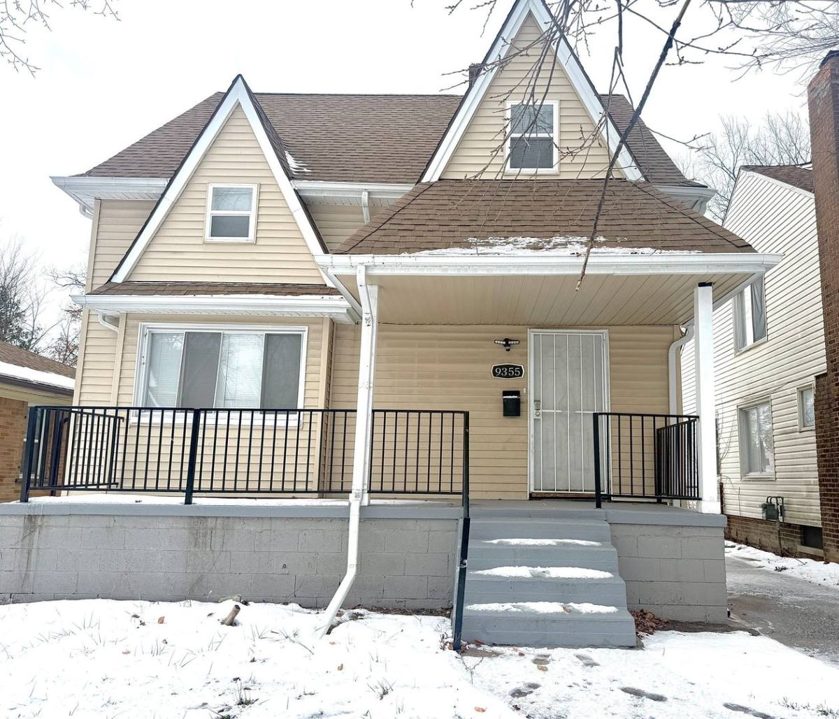 House for rent at 9355 Ward Ave, Detroit, MI 48228