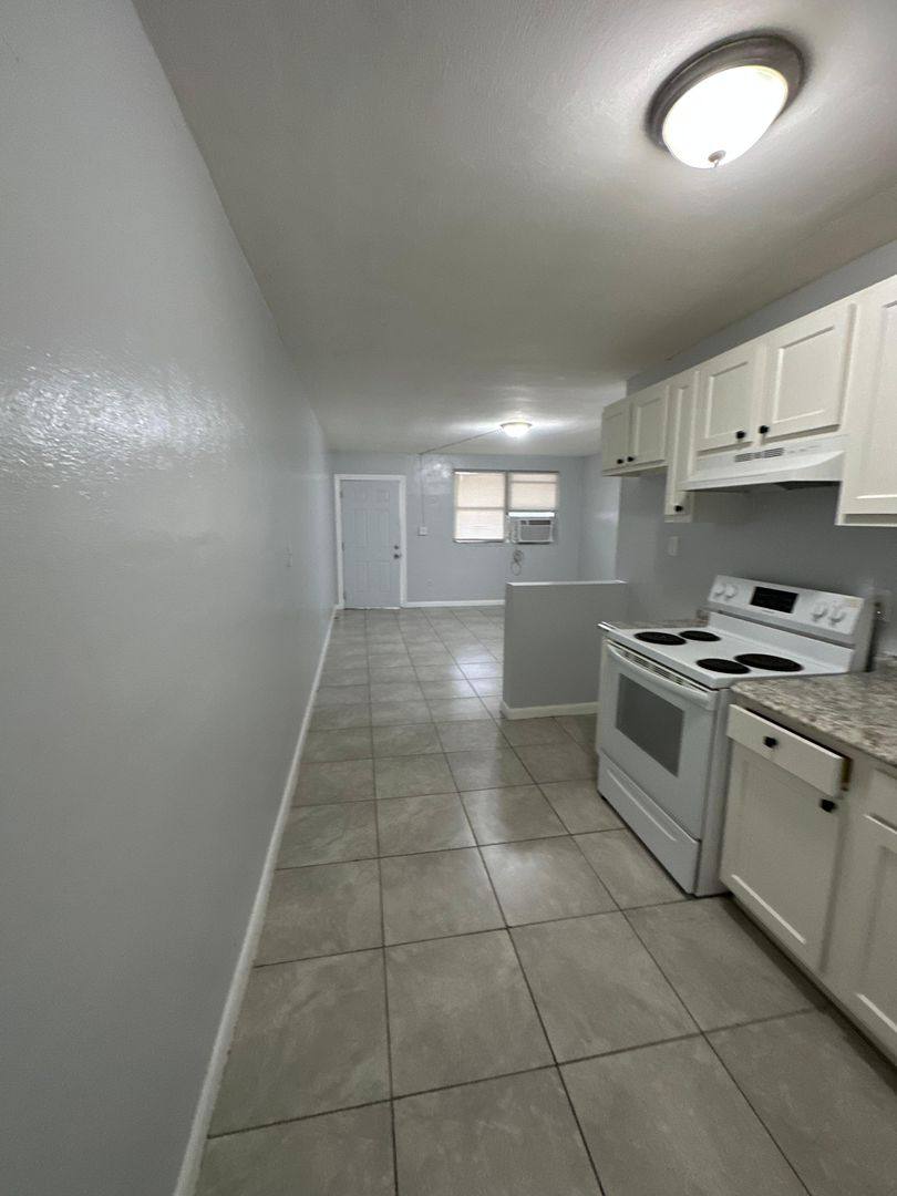 Apartment for rent at 1230 W 3 St, Jacksonville, FL 32209