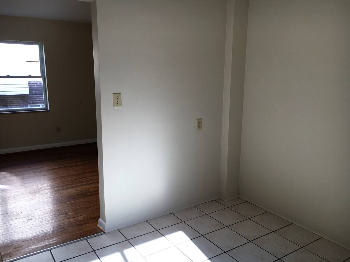 Apartment for rent at 460 E Norwich Ave, Columbus, OH 43201