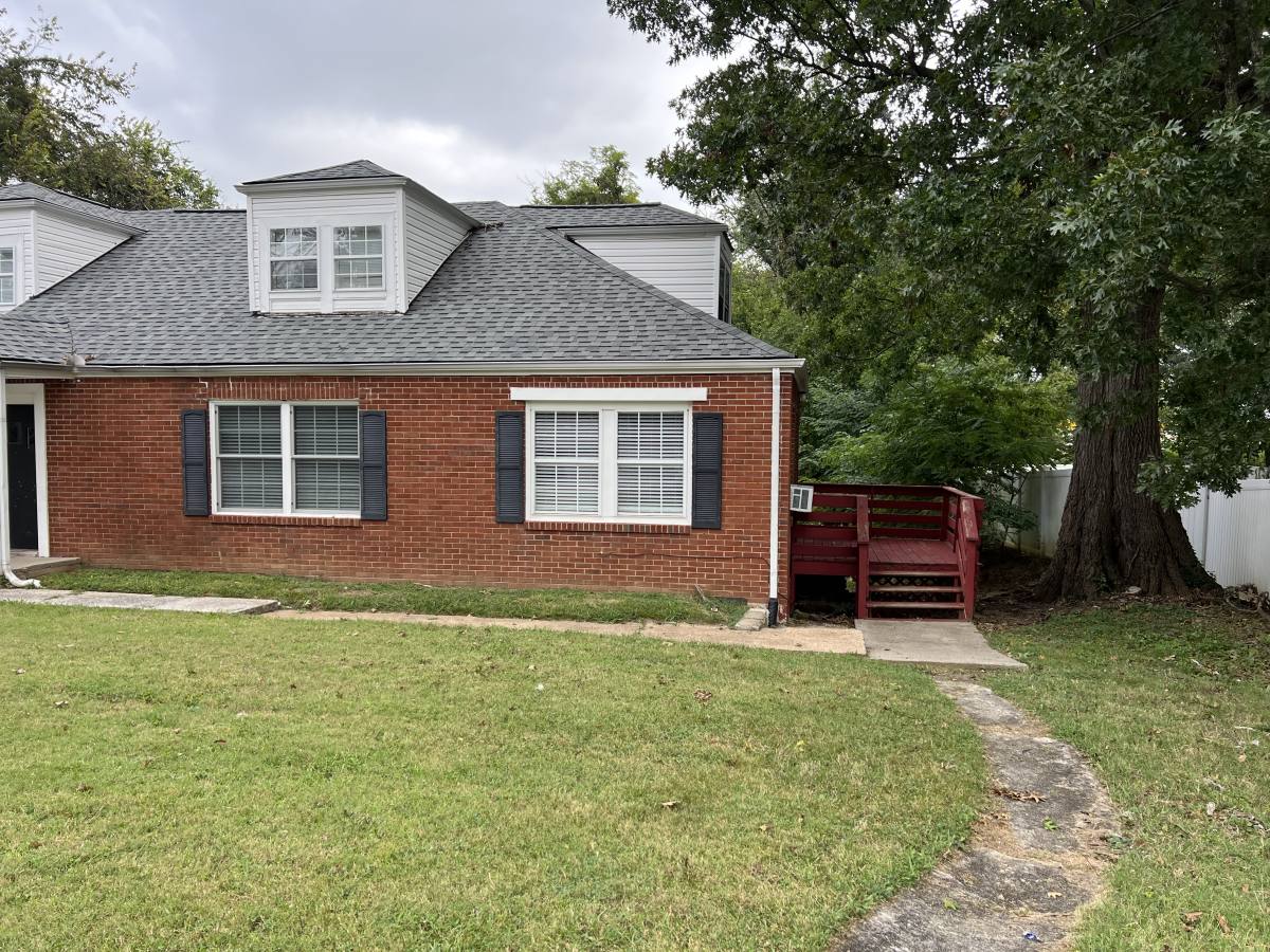 Apartment for rent at 419 Belmont Ave #1, Shelbyville, TN 37160
