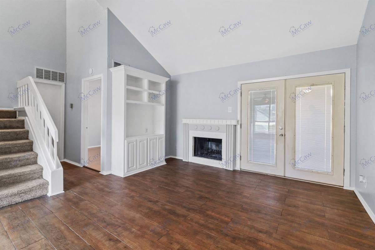 Condo for rent at 2101 Park Willow Lane #B, Arlington, TX 76011