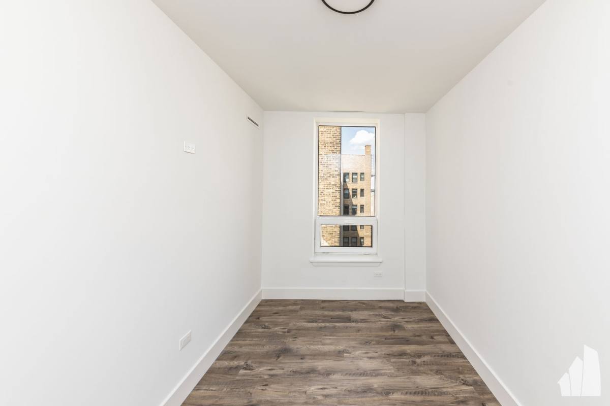 Apartment for rent at 941 W Carmen Ave #108, Chicago, IL 60640