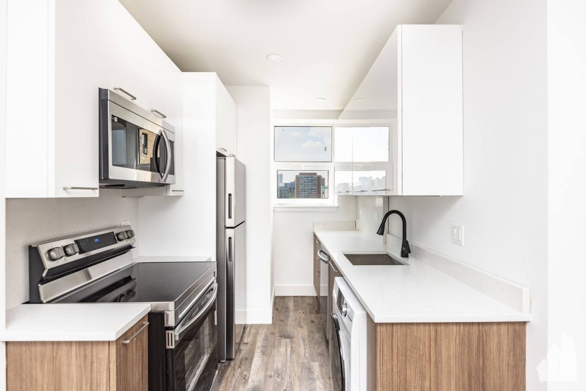 Apartment for rent at 941 W Carmen Ave #108, Chicago, IL 60640
