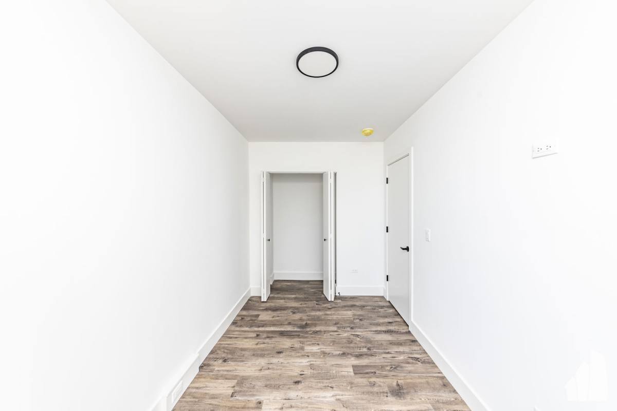 Apartment for rent at 941 W Carmen Ave #108, Chicago, IL 60640