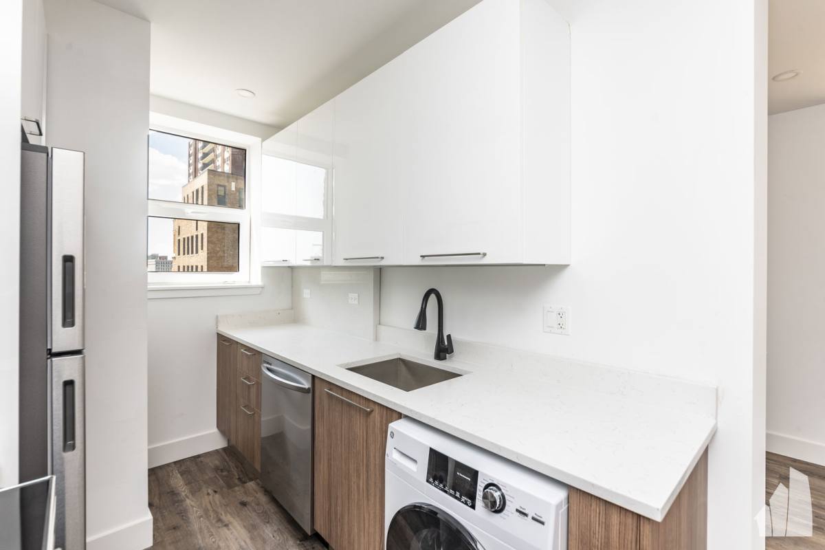 Apartment for rent at 941 W Carmen Ave #108, Chicago, IL 60640