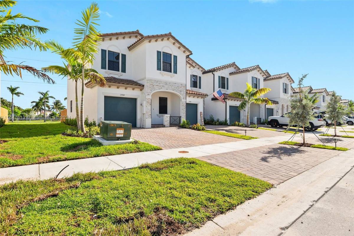 Townhouse for rent at 11934 SW 247th Terrace, Homestead, FL 33032