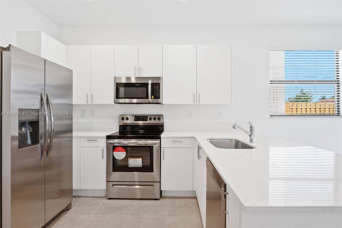 Townhouse for rent at 11934 SW 247th Terrace, Homestead, FL 33032