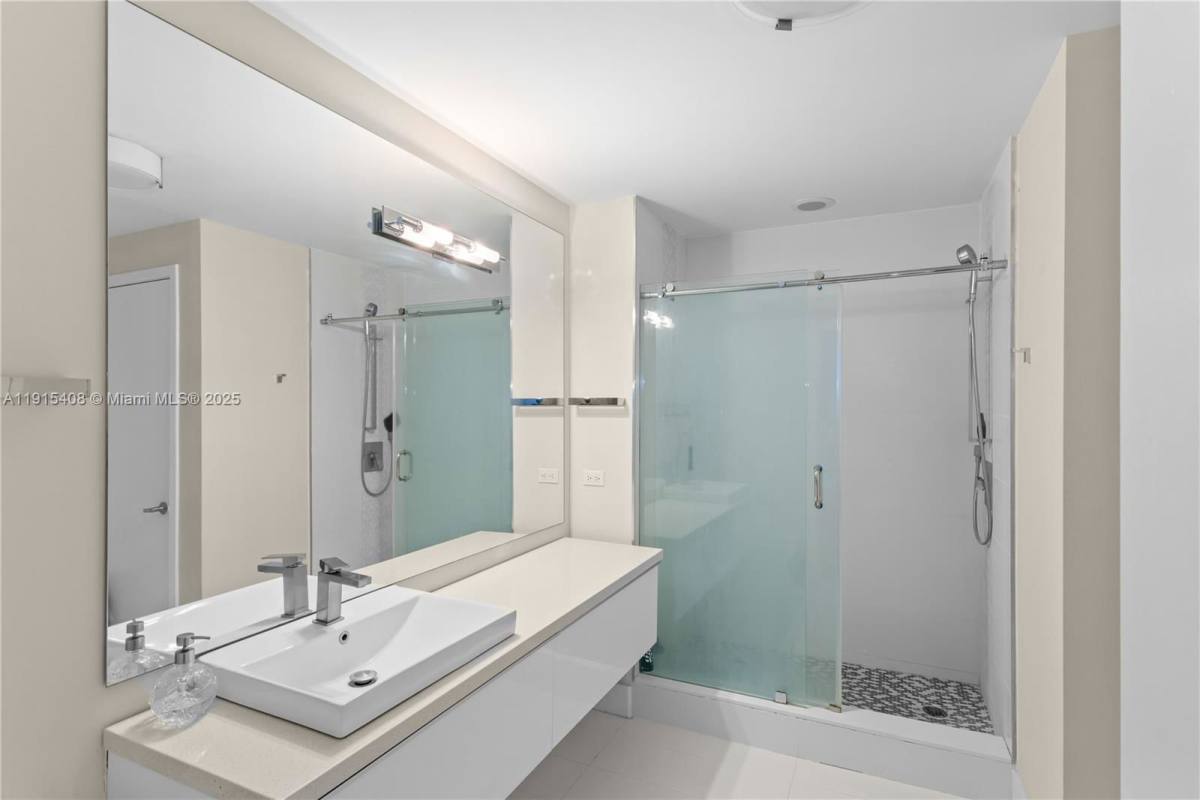 Apartment for rent at 3301 NE 1st Ave, Miami, FL 33137
