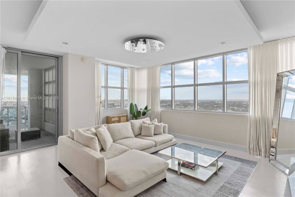 Apartment for rent at 3301 NE 1st Ave, Miami, FL 33137