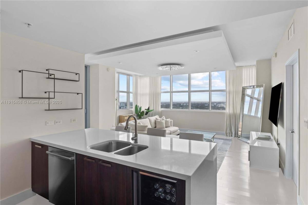 Apartment for rent at 3301 NE 1st Ave, Miami, FL 33137