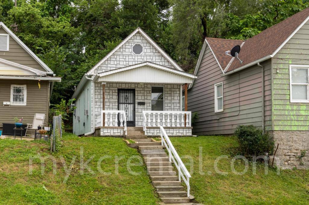 House for rent at 711 Tenny Ave, Kansas City, KS 66101