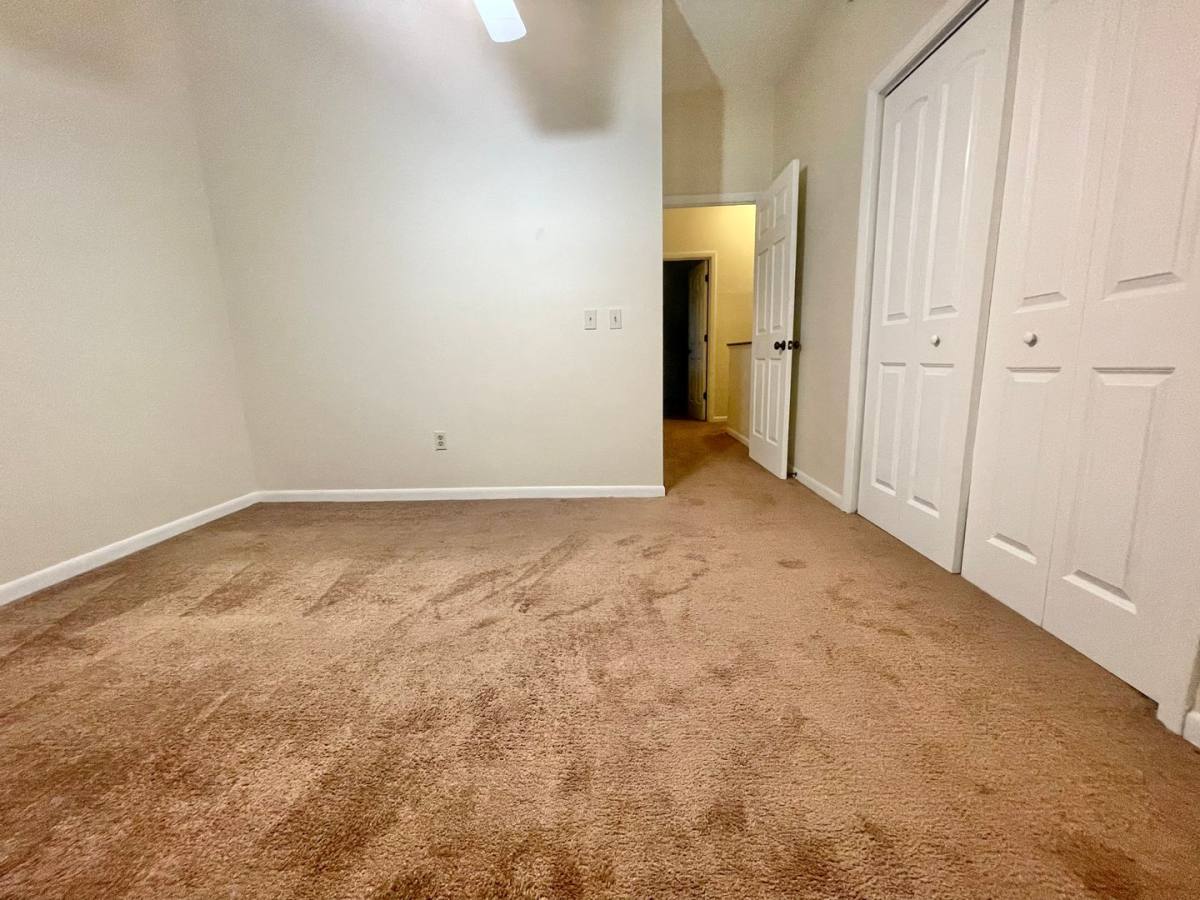 Apartment for rent at 148 E University Dr #B202, Auburn, AL 36832