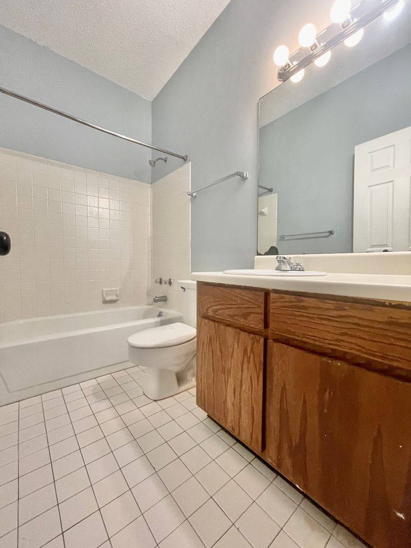 Apartment for rent at 148 E University Dr #B202, Auburn, AL 36832