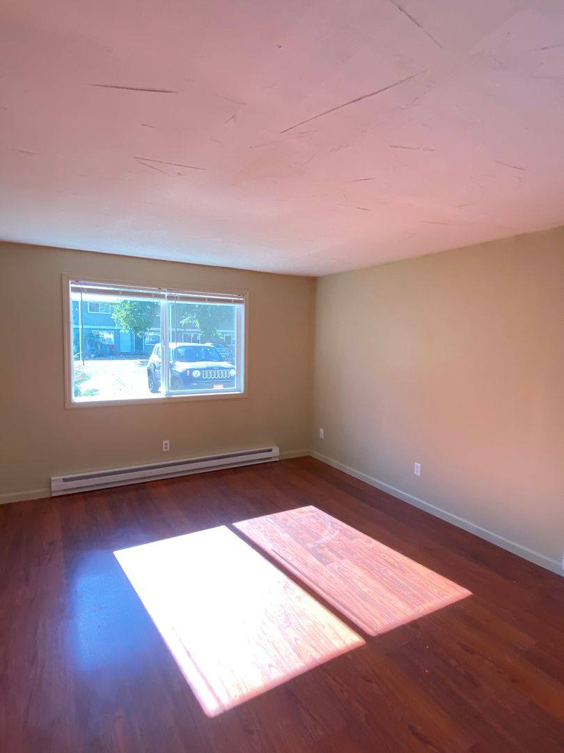 Townhouse for rent at 312-326 W Collins St, Goldendale, WA 98620