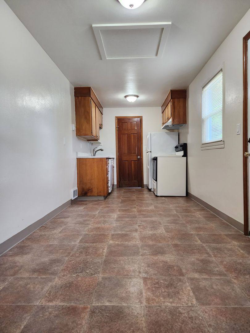 Apartment for rent at 302 Monmouth Ave S, Monmouth, OR 97361