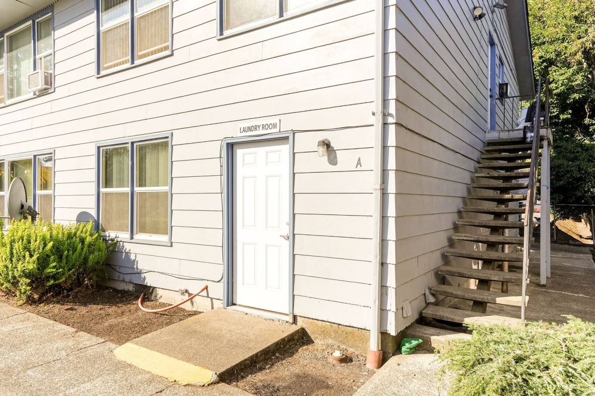 Apartment for rent at 302 Monmouth Ave S, Monmouth, OR 97361
