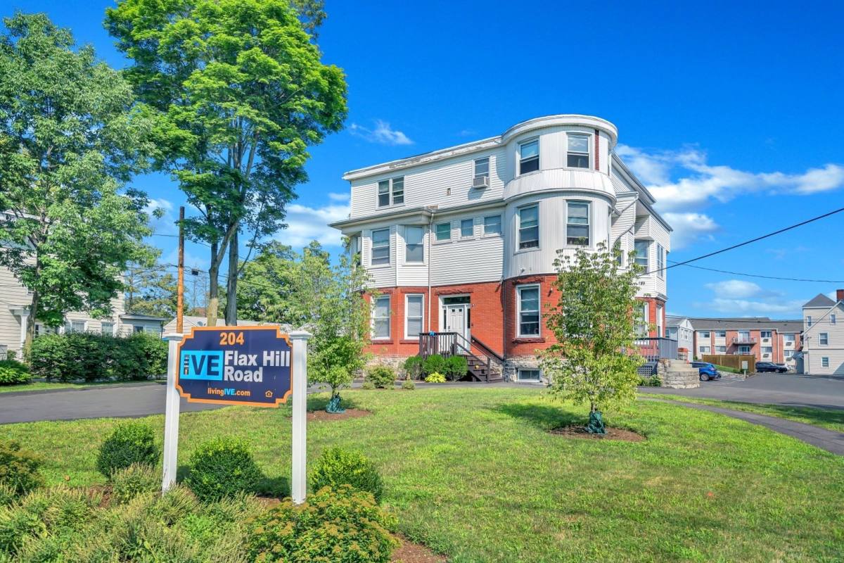 Apartment for rent at 204 Flax Hill Rd, Norwalk, CT 06854