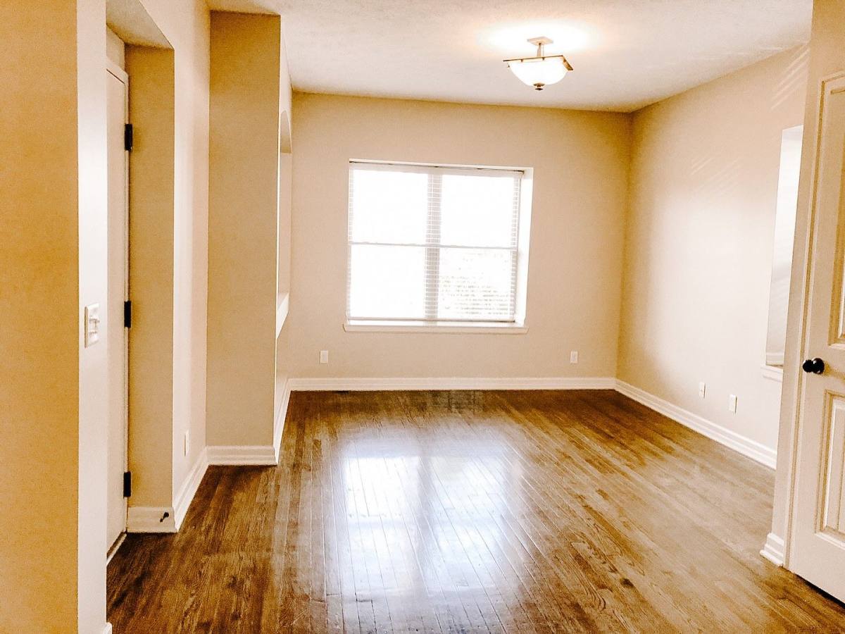 Apartment for rent at 3007 Jackson St, Omaha, NE 68105