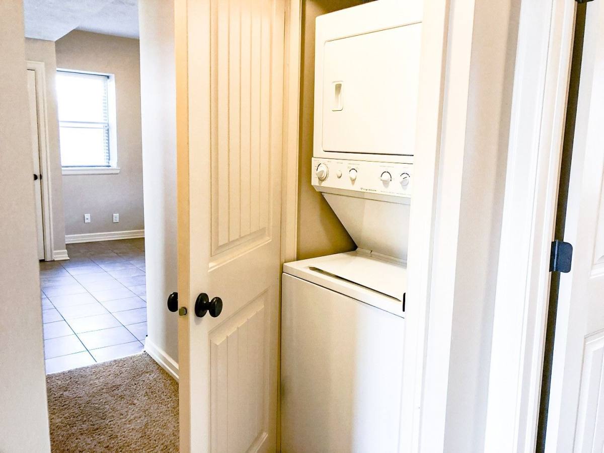 Apartment for rent at 3007 Jackson St, Omaha, NE 68105