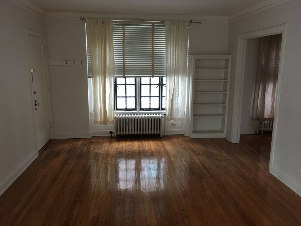 Apartment for rent at 531 Grove St, Evanston, IL 60201