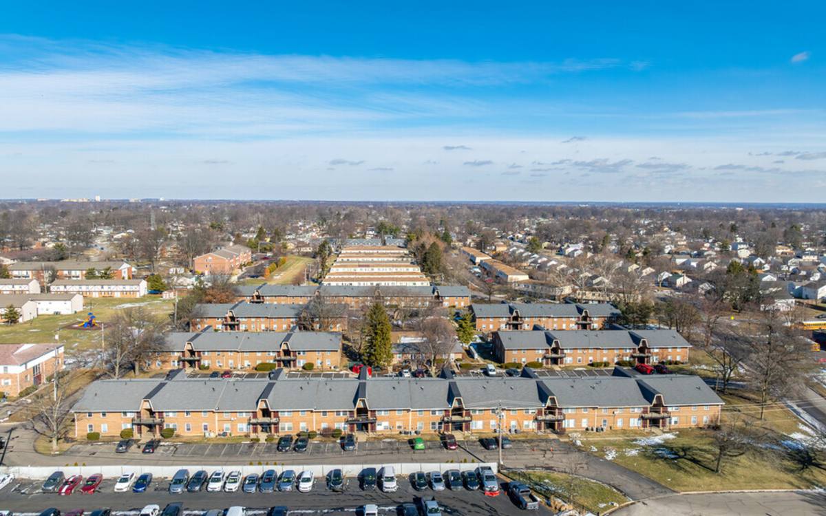 Apartment for rent at 1900 Sunny Court, Columbus, OH 43229