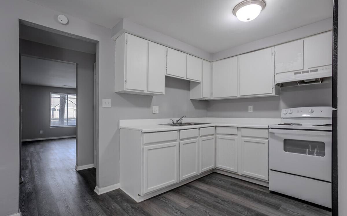 Apartment for rent at 1900 Sunny Court, Columbus, OH 43229