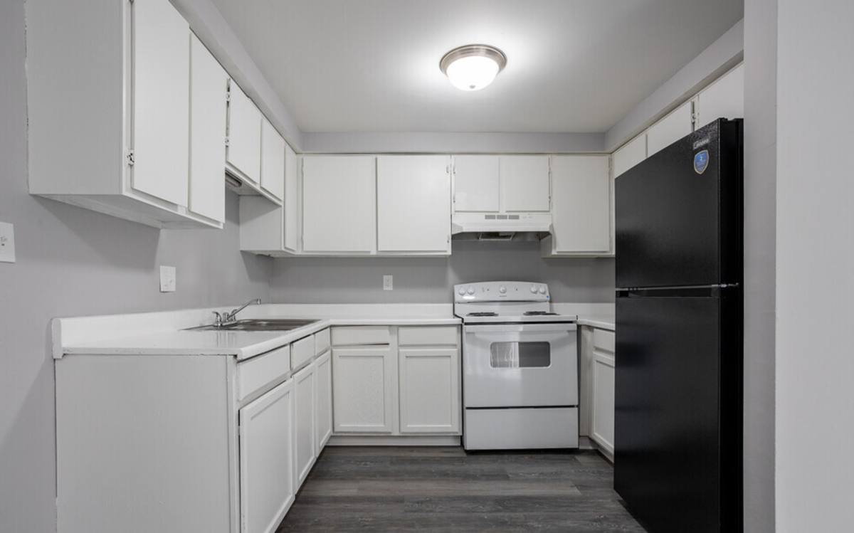 Apartment for rent at 1900 Sunny Court, Columbus, OH 43229