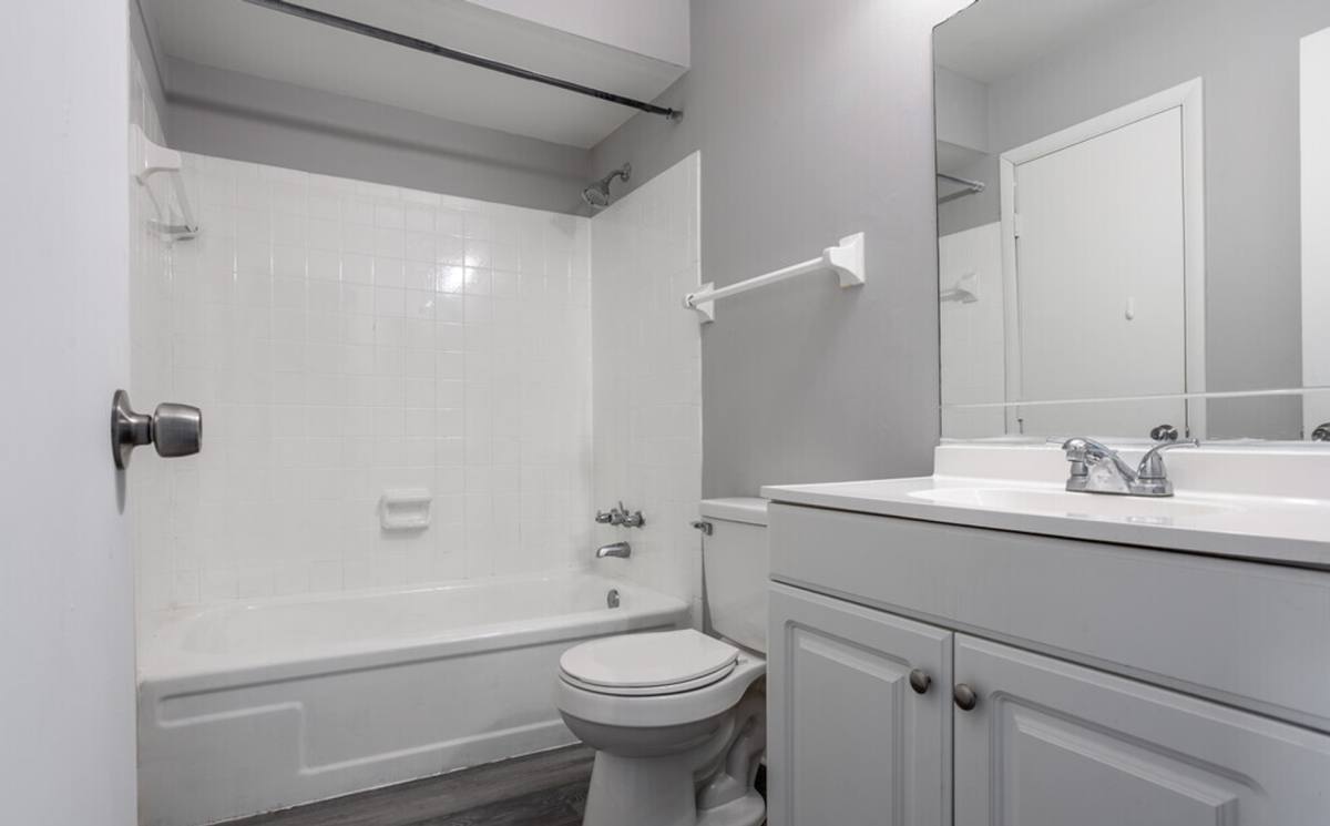 Apartment for rent at 1900 Sunny Court, Columbus, OH 43229