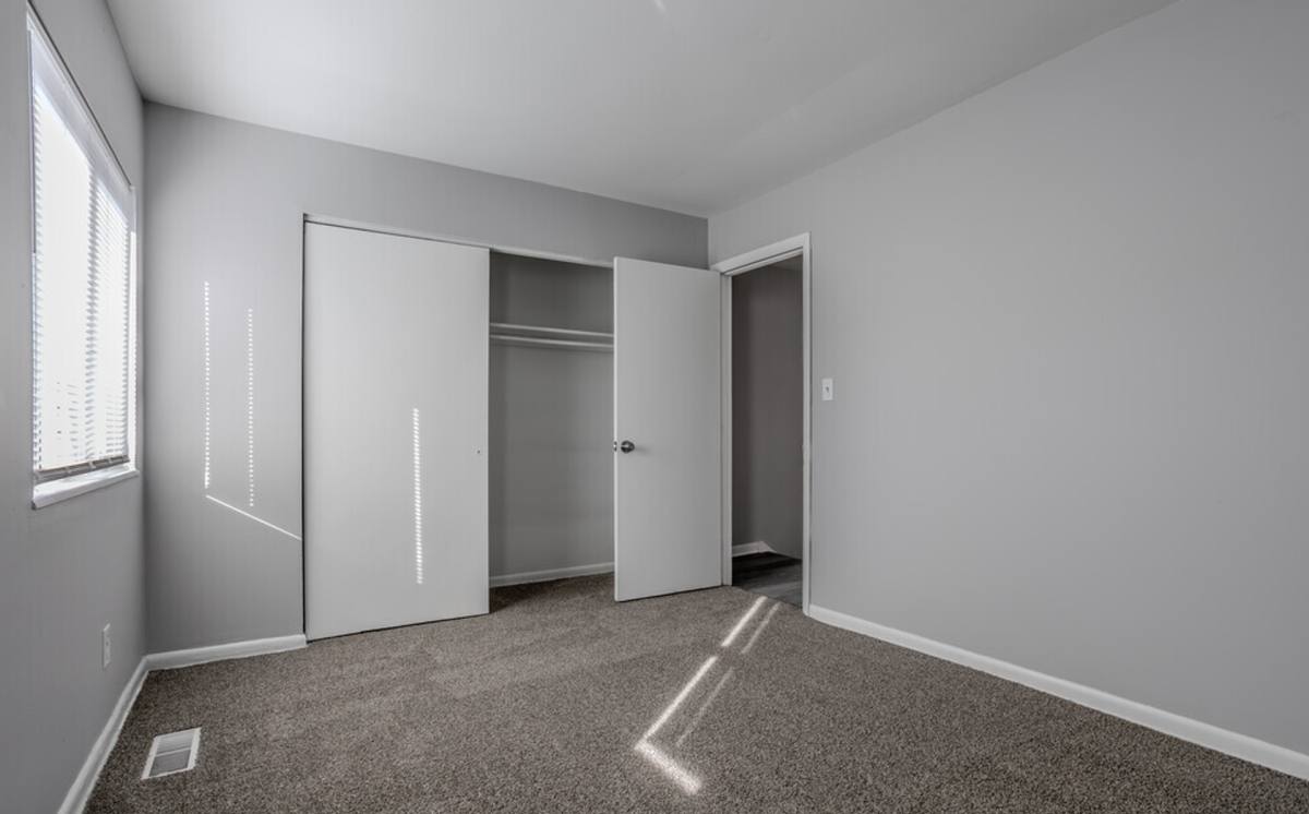 Apartment for rent at 1900 Sunny Court, Columbus, OH 43229