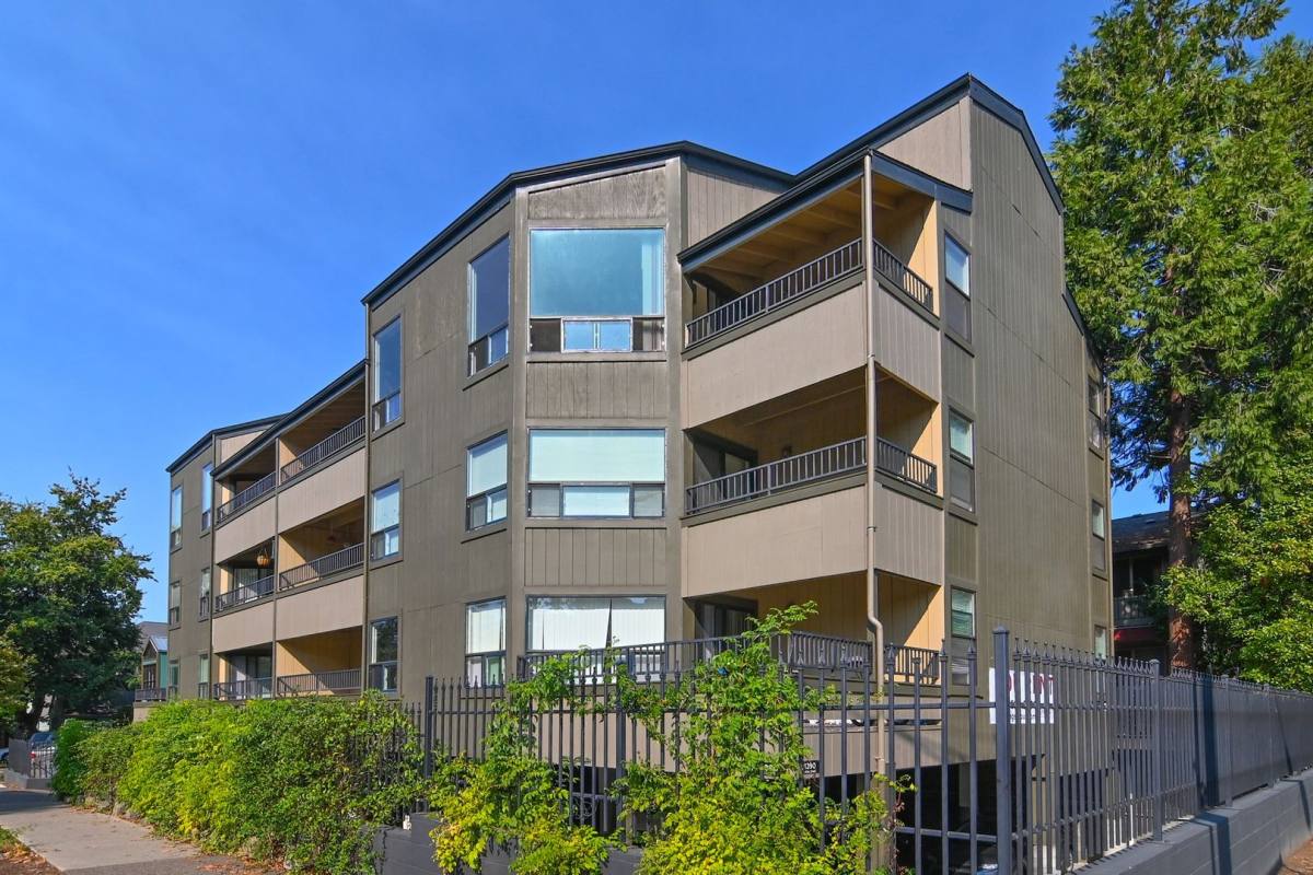 Apartment for rent at 1390 Alder St, Eugene, OR 97401