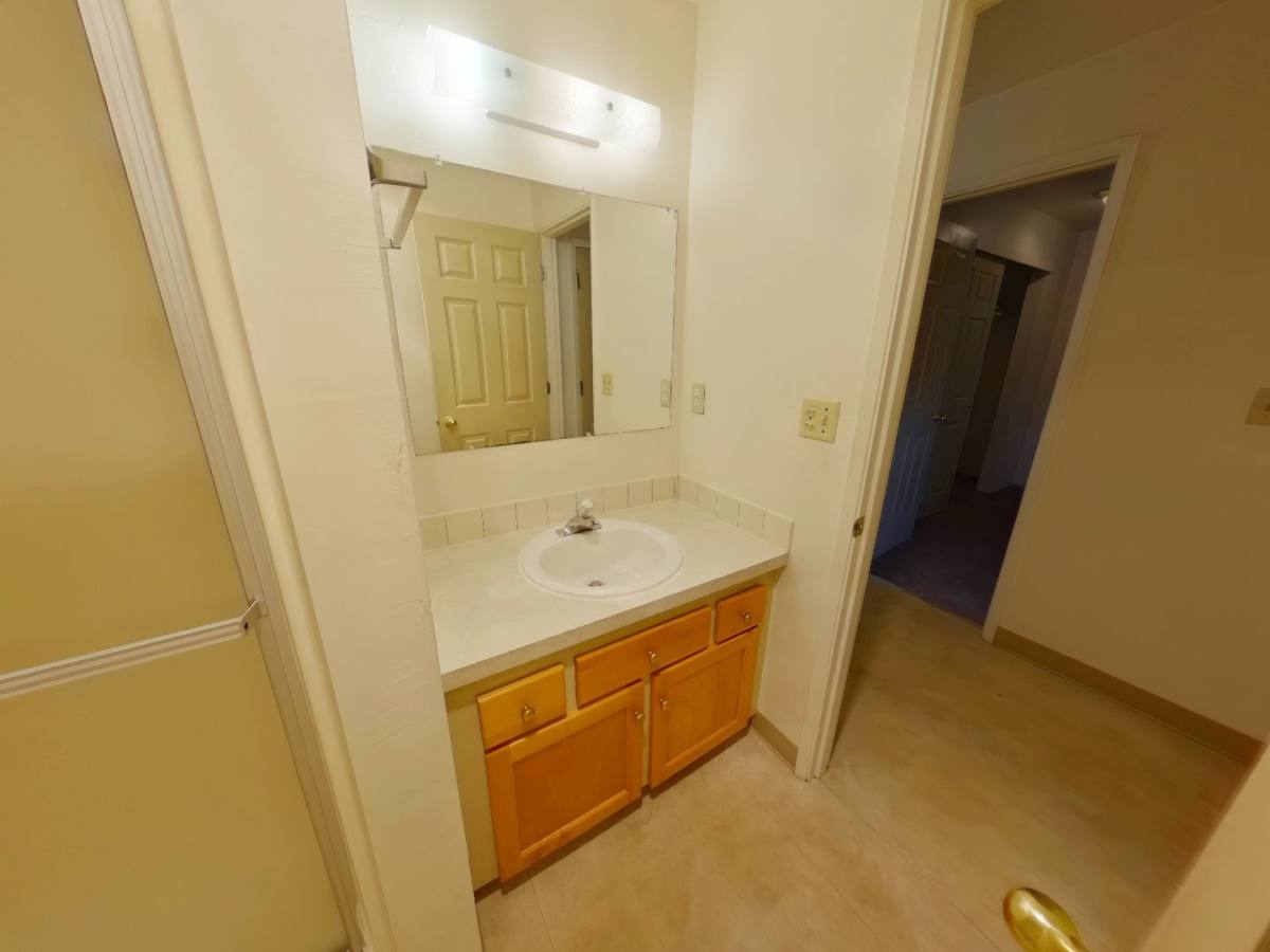 Apartment for rent at 1390 Alder St, Eugene, OR 97401