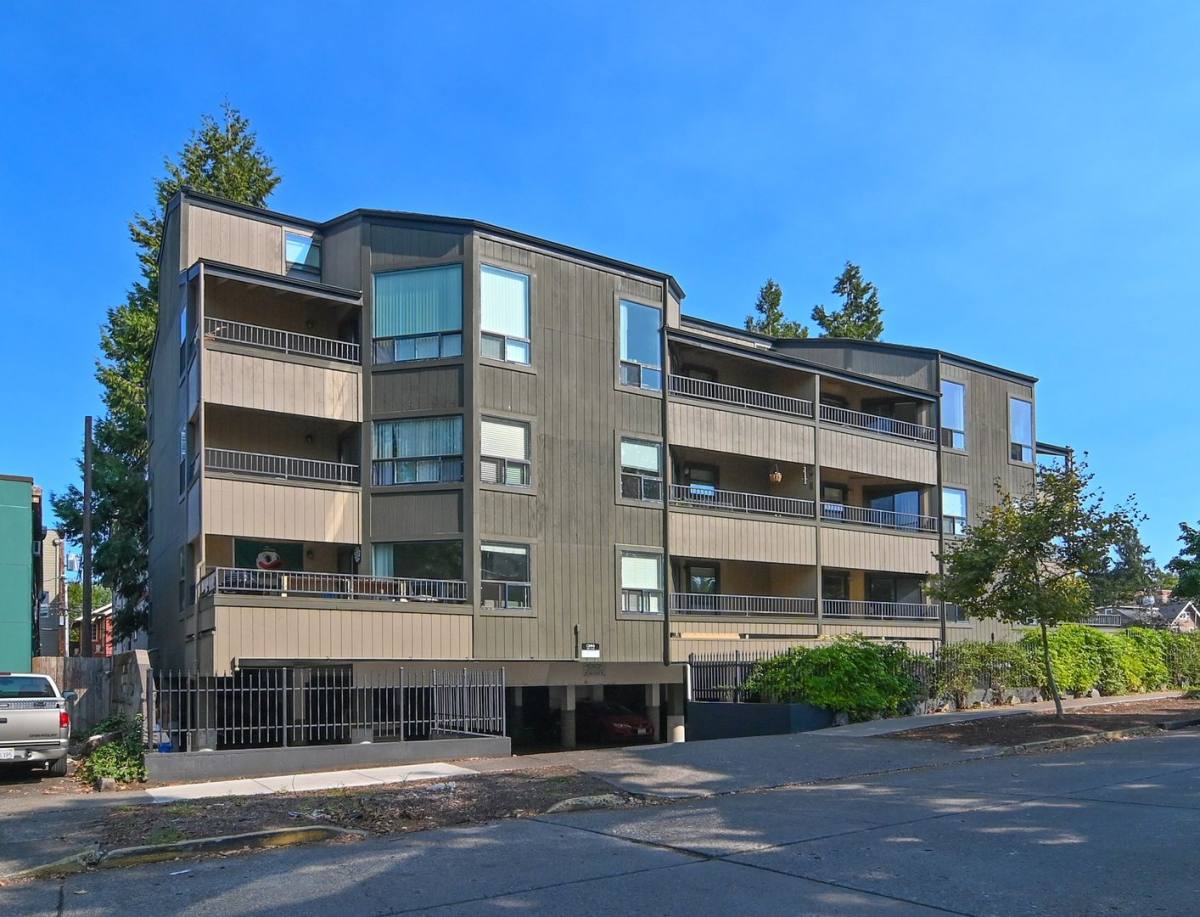 Apartment for rent at 1390 Alder St, Eugene, OR 97401
