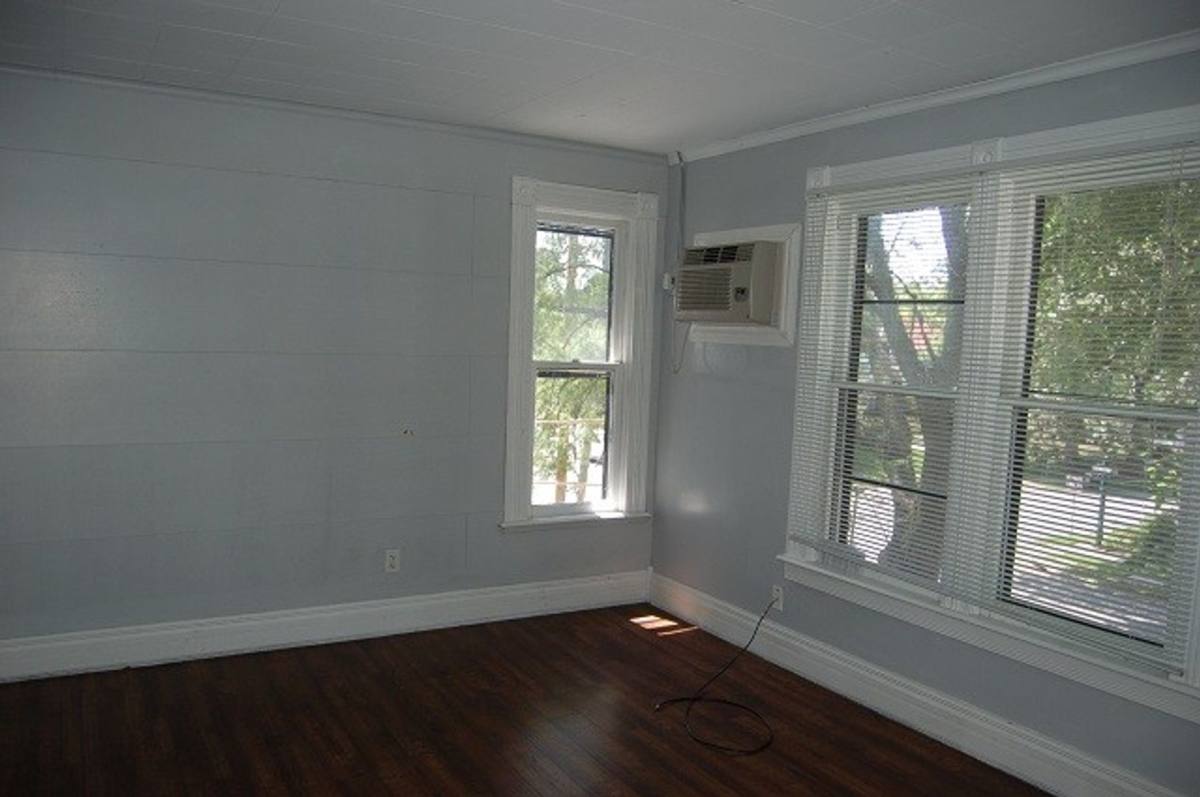 Apartment for rent at 906 E Burlington St, Iowa City, IA 52240