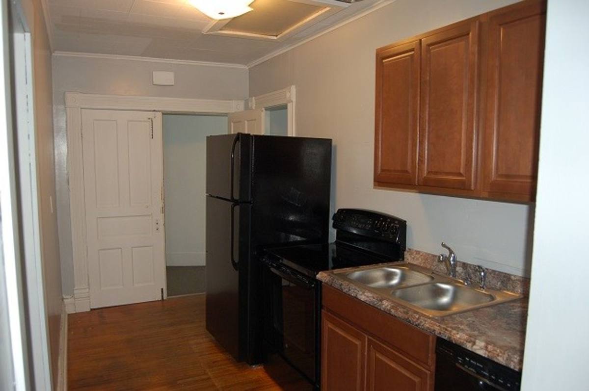 Apartment for rent at 906 E Burlington St, Iowa City, IA 52240