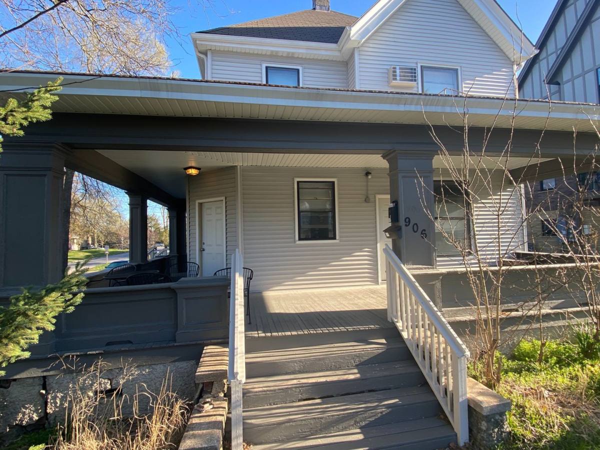 Apartment for rent at 906 E Burlington St, Iowa City, IA 52240