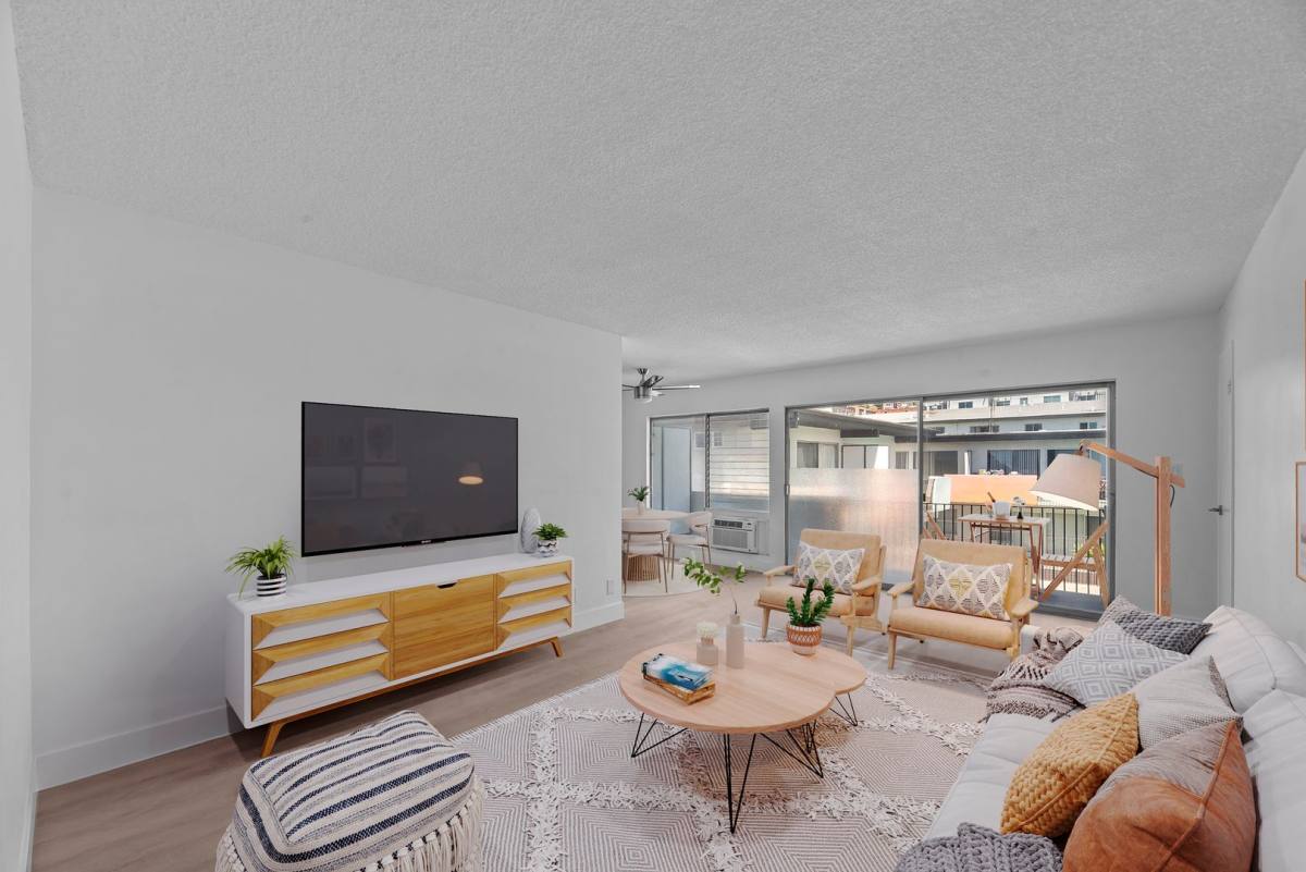 Apartment for rent at 1301 Havenhurst Dr, Los Angeles, CA 90046