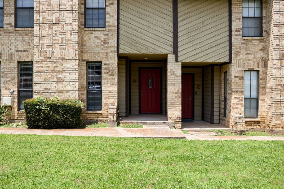 Apartment for rent at 900B Kilkenny Court, Denton, TX 76201