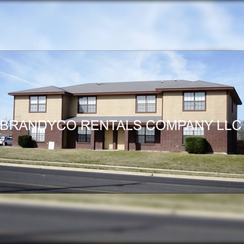 Townhouse for rent at 901 Clairidge Ave #A, Killeen, TX 76549