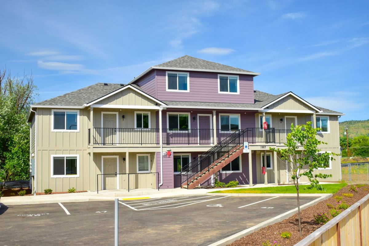 Apartment for rent at 1979 Sky Park Dr, Medford, OR 97504