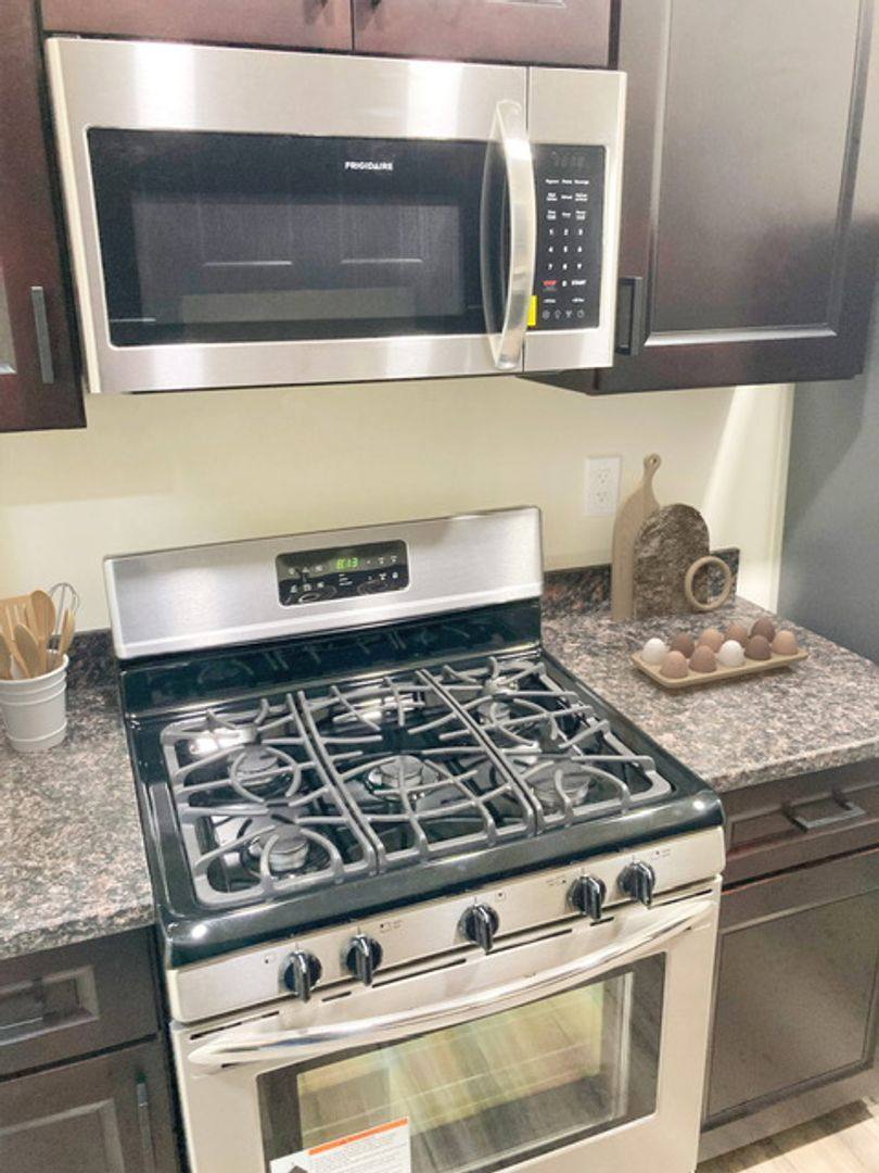 Apartment for rent at 2600-2614 S San Pedro St, Los Angeles, CA 90011