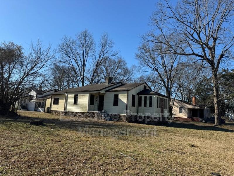 House for rent at 200 23rd St SW, Birmingham, AL 35211