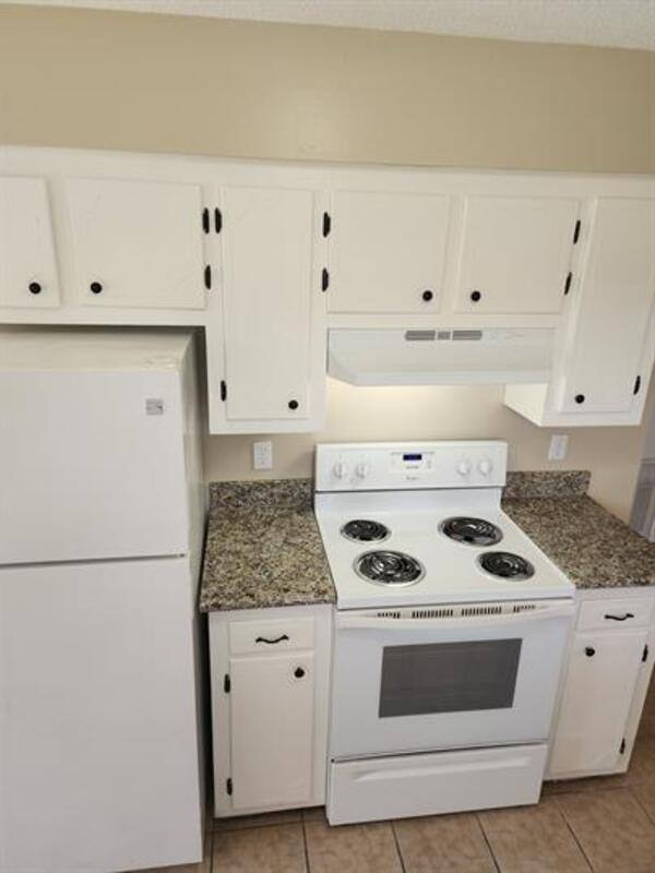 Apartment for rent at 42421 Deluxe Lake Dr #4B, Hammond, LA 70403