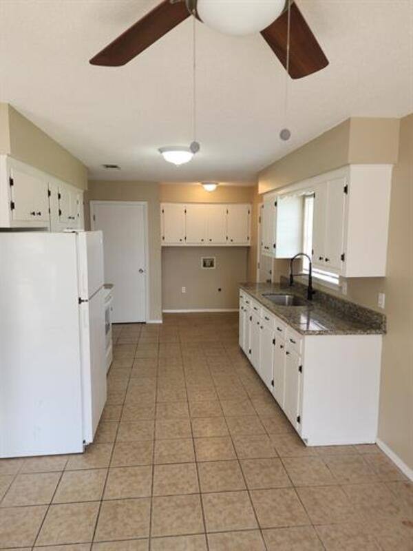 Apartment for rent at 42421 Deluxe Lake Dr #4B, Hammond, LA 70403