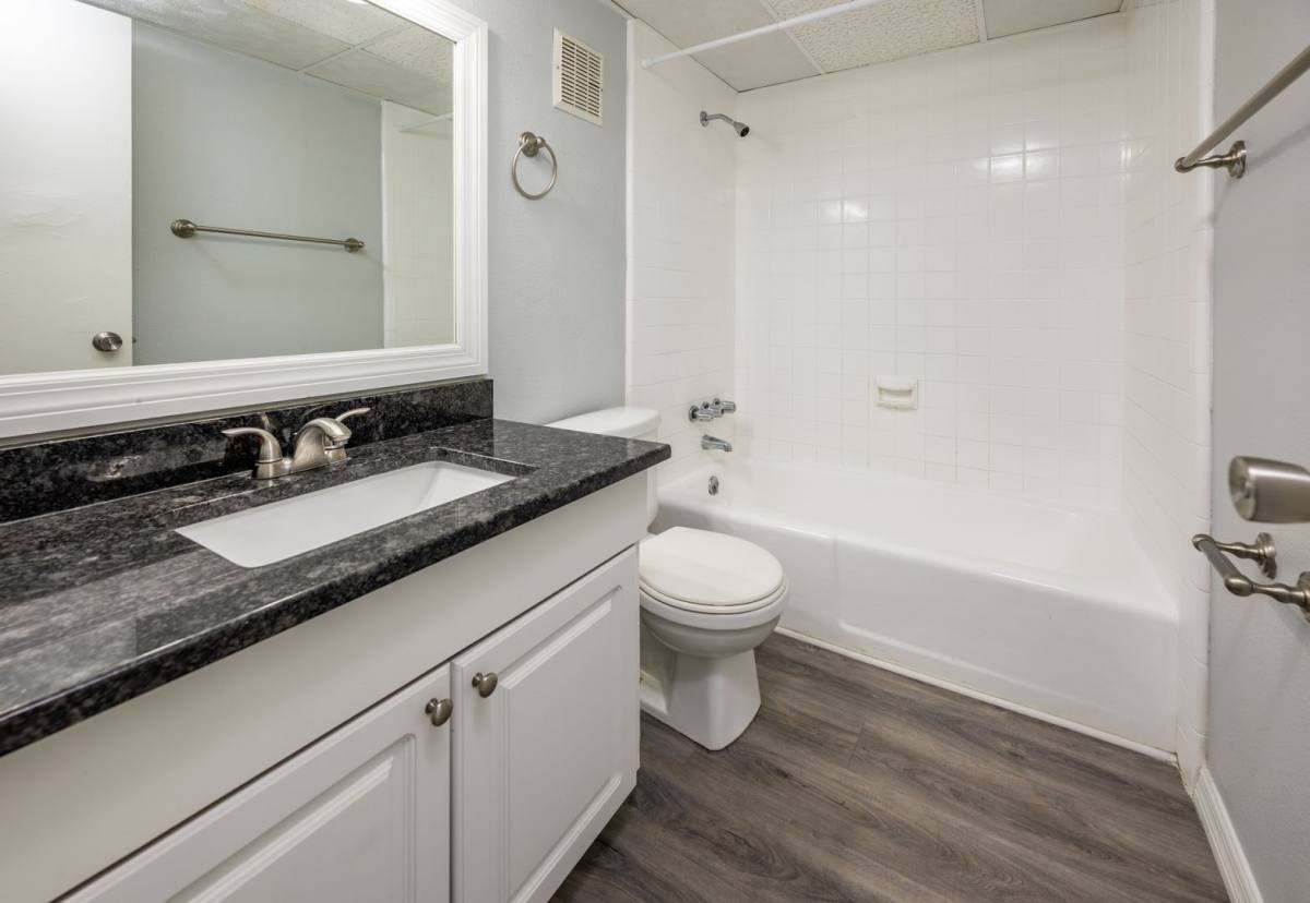 Apartment for rent at 1860-1872 Phillippi Shores Dr, Sarasota, FL 34231