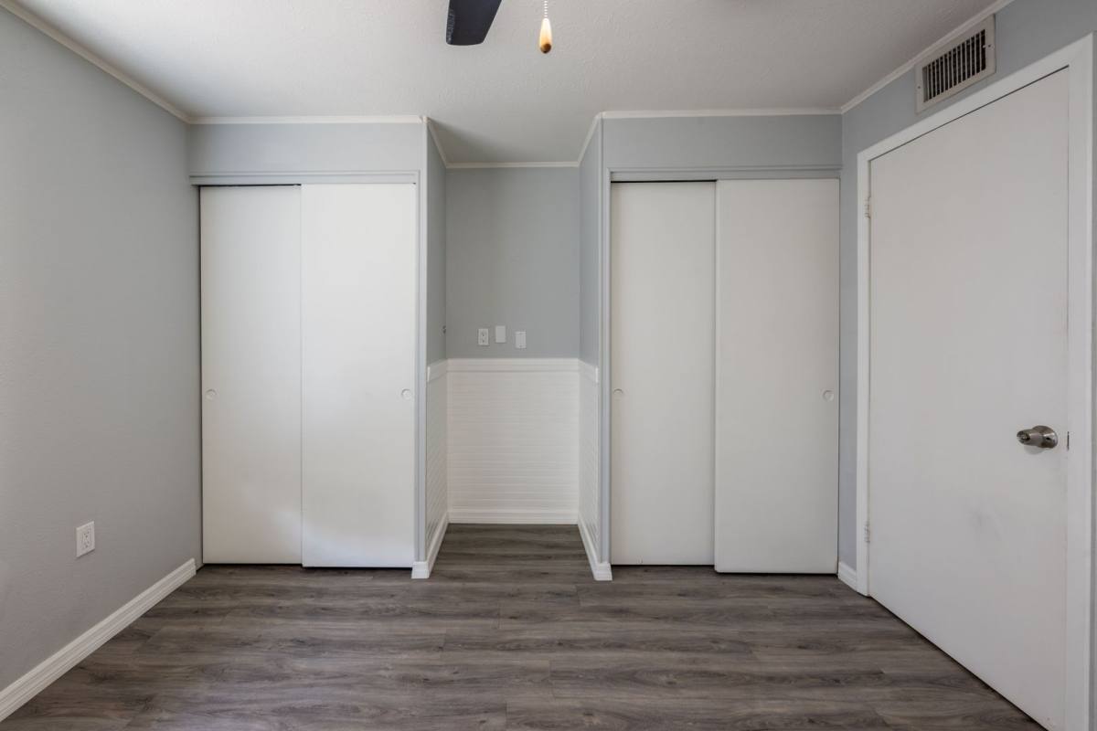 Apartment for rent at 1860-1872 Phillippi Shores Dr, Sarasota, FL 34231