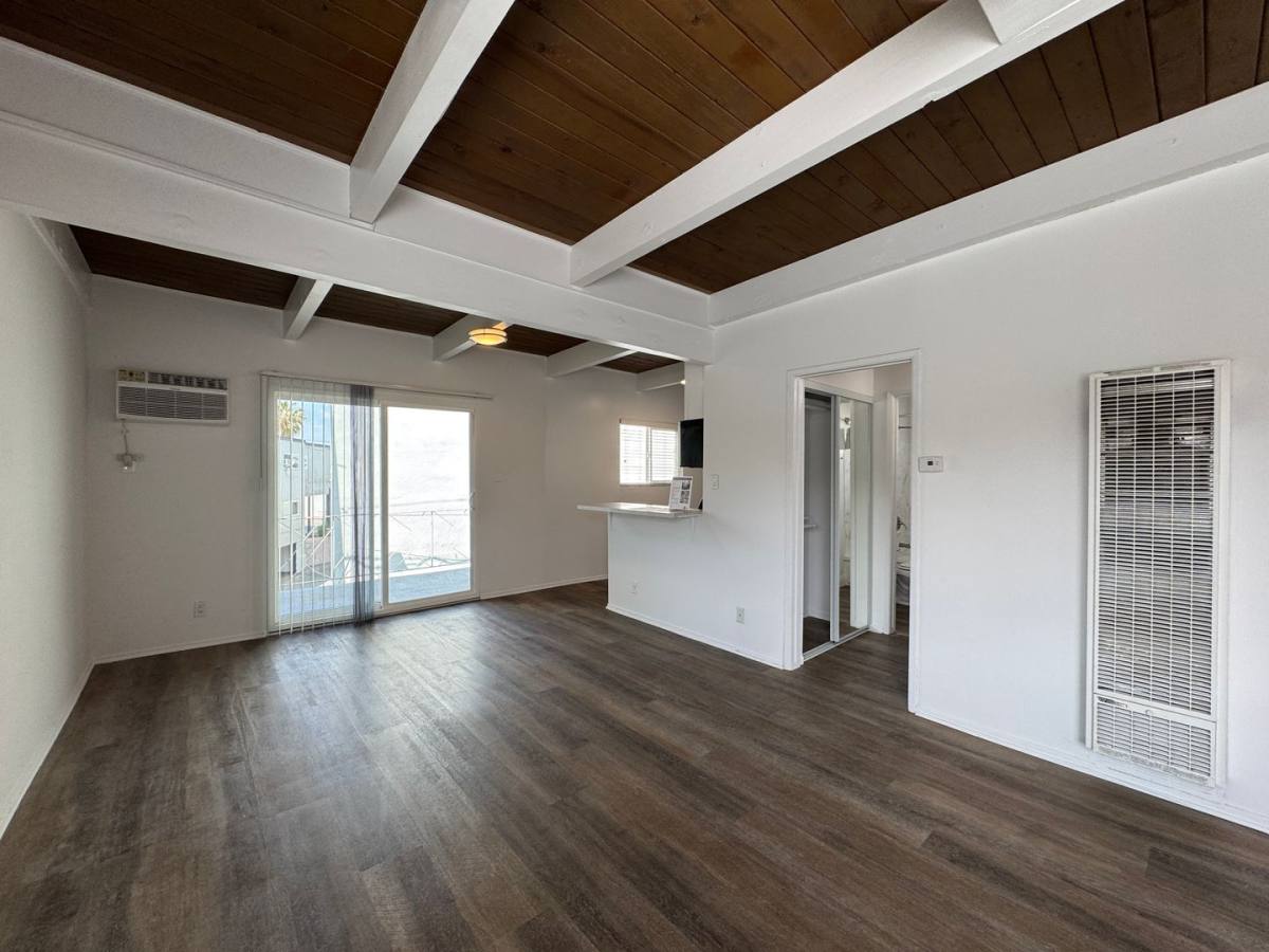 Apartment for rent at 14410 Valerio St, Van Nuys, CA 91405