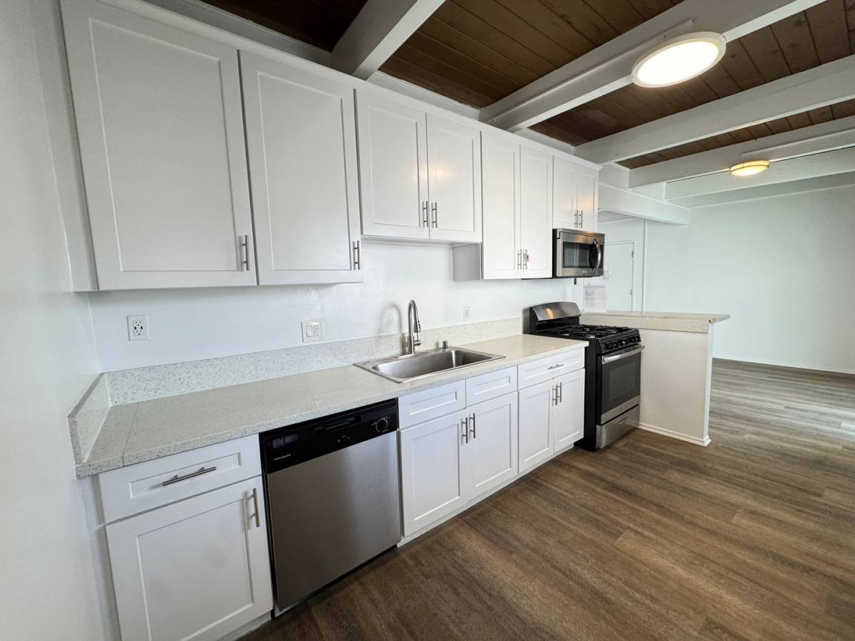 Apartment for rent at 14410 Valerio St, Van Nuys, CA 91405