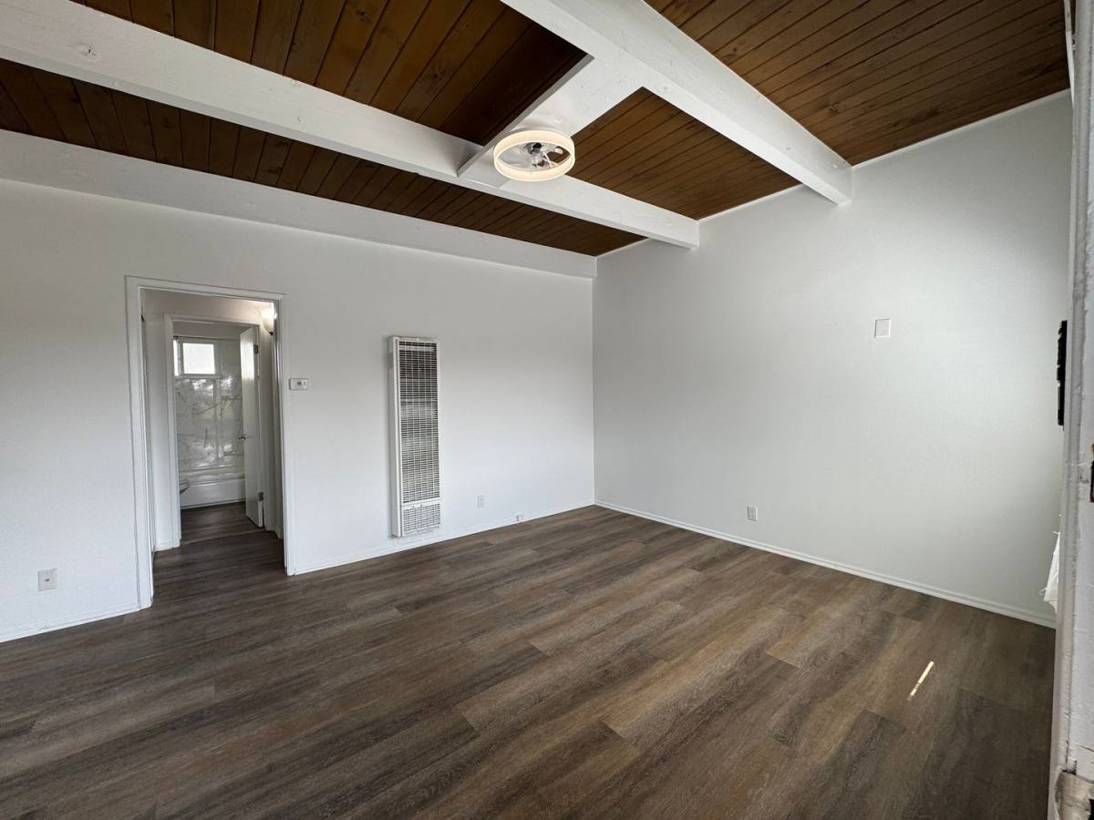Apartment for rent at 14410 Valerio St, Van Nuys, CA 91405