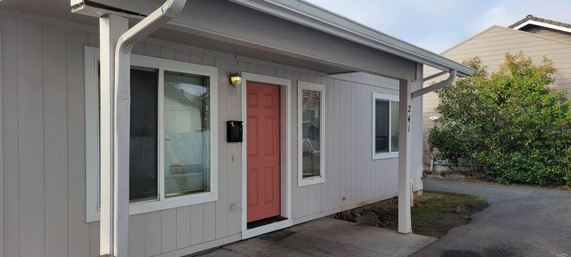 House for rent at 241 NE School St, Grants Pass, OR 97526